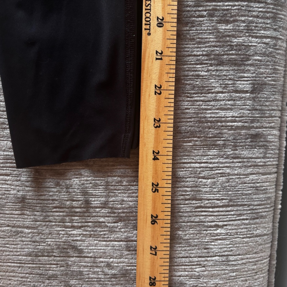 Lululemon Fast and Free Tight Leggings – Black, Size 4 - Picture 8 of 9